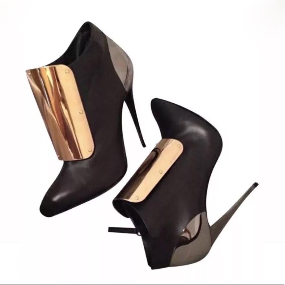 MINT! Giuseppe Zanotti Gold Plated Ankle Boots